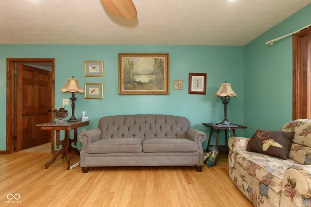 $409,900 | 492 Pelenor Drive, Franklin, IN 46131