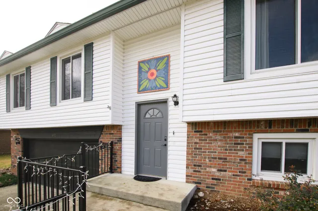 $409,900 | 492 Pelenor Drive, Franklin, IN 46131