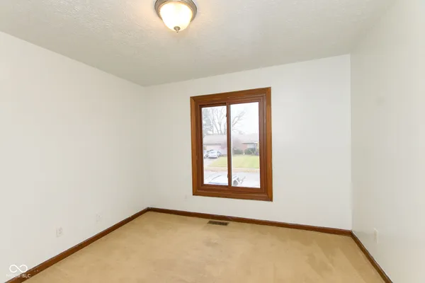 $409,900 | 492 Pelenor Drive, Franklin, IN 46131