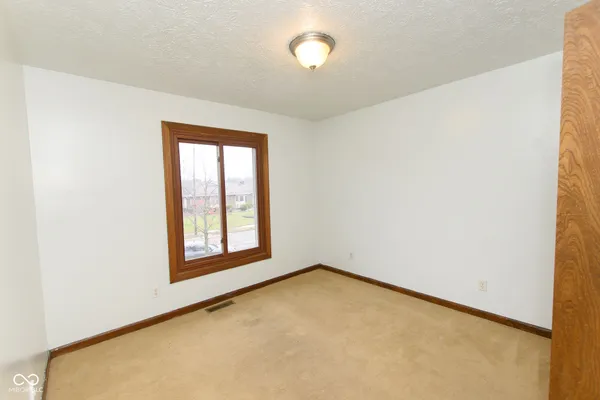 $409,900 | 492 Pelenor Drive, Franklin, IN 46131