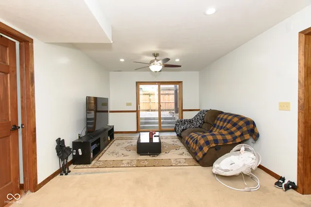 $409,900 | 492 Pelenor Drive, Franklin, IN 46131
