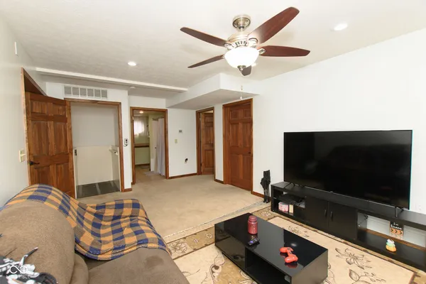 $409,900 | 492 Pelenor Drive, Franklin, IN 46131