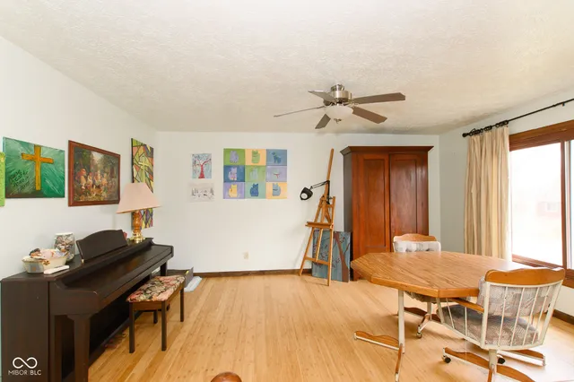 $409,900 | 492 Pelenor Drive, Franklin, IN 46131