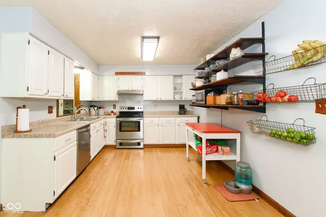 $409,900 | 492 Pelenor Drive, Franklin, IN 46131