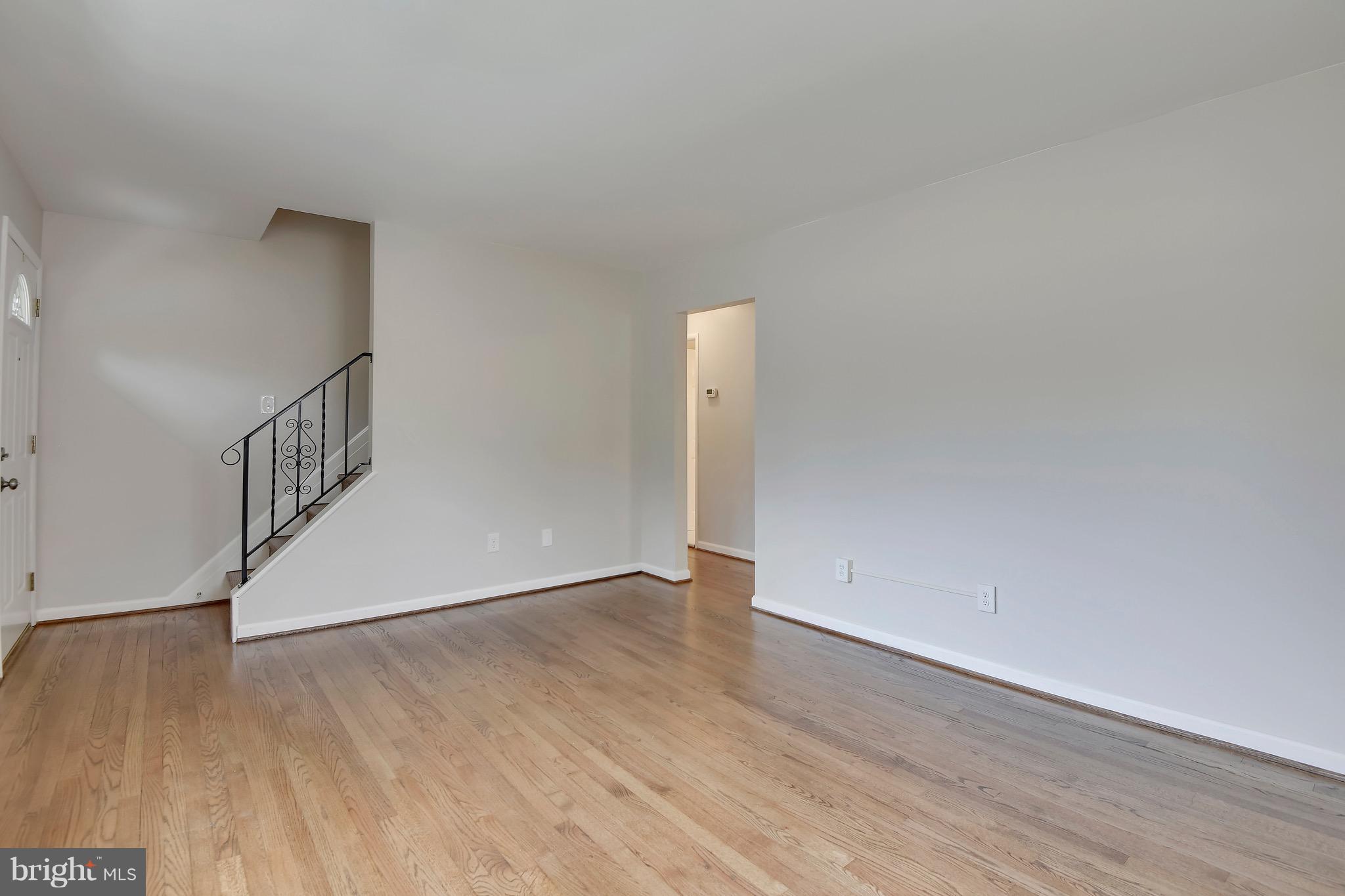 1846 Ridgewick Road Glen Burnie, MD 21061 - Photo 12 of 39 Living Room