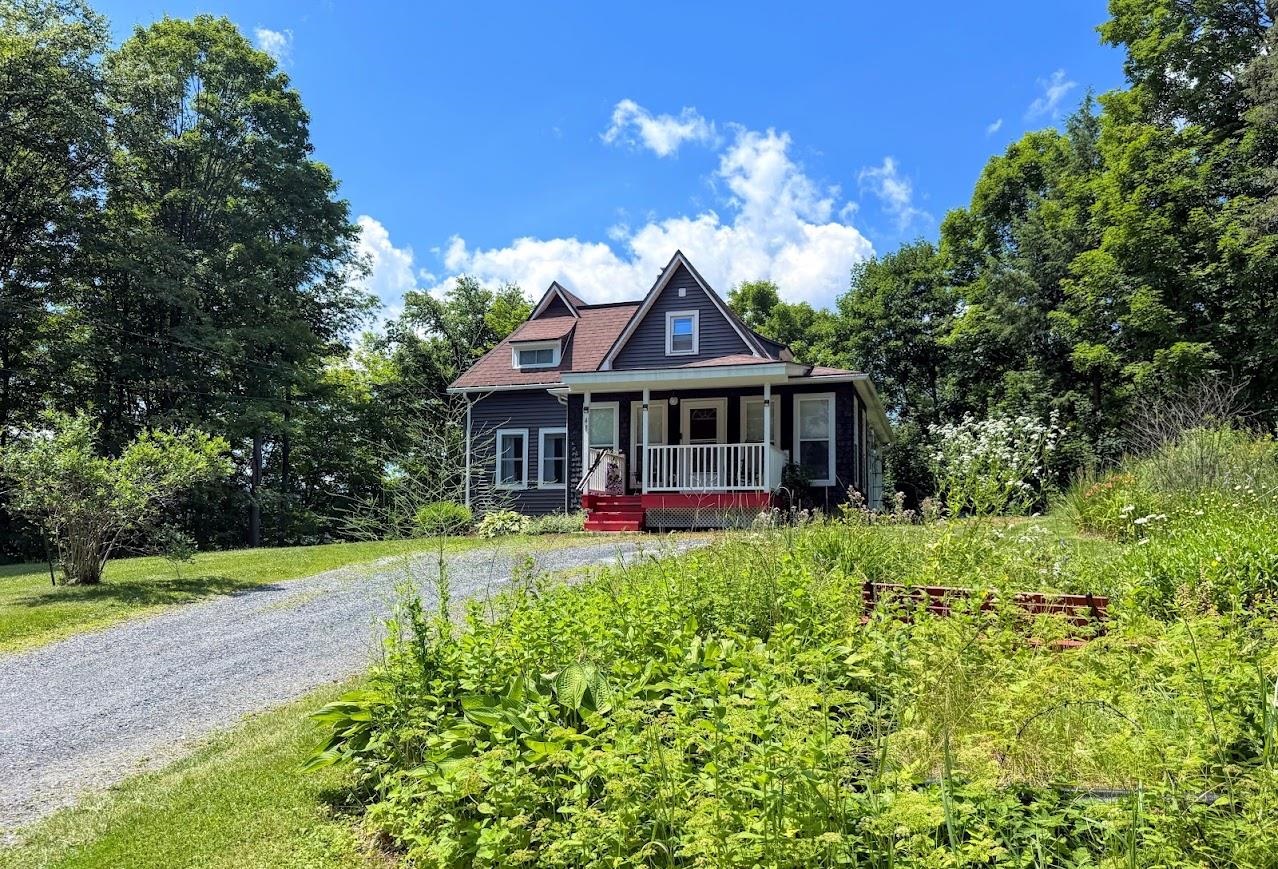 48 Currier Street Barre, VT 05641 - Photo 2 of 34