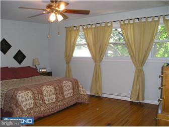 1456 Autumn Road Rydal, PA 19046 - Photo 7 of 12 Bedroom - Main