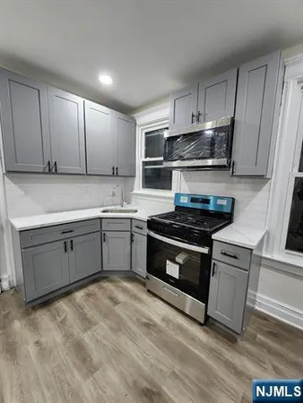 $2,990 | 65 Halstead Street, Unit 1, Kearny, NJ 07032