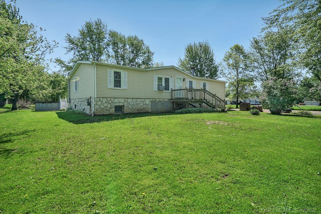 6365 Bethuy Road Fair Haven, MI 48023 - Photo 4 of 38