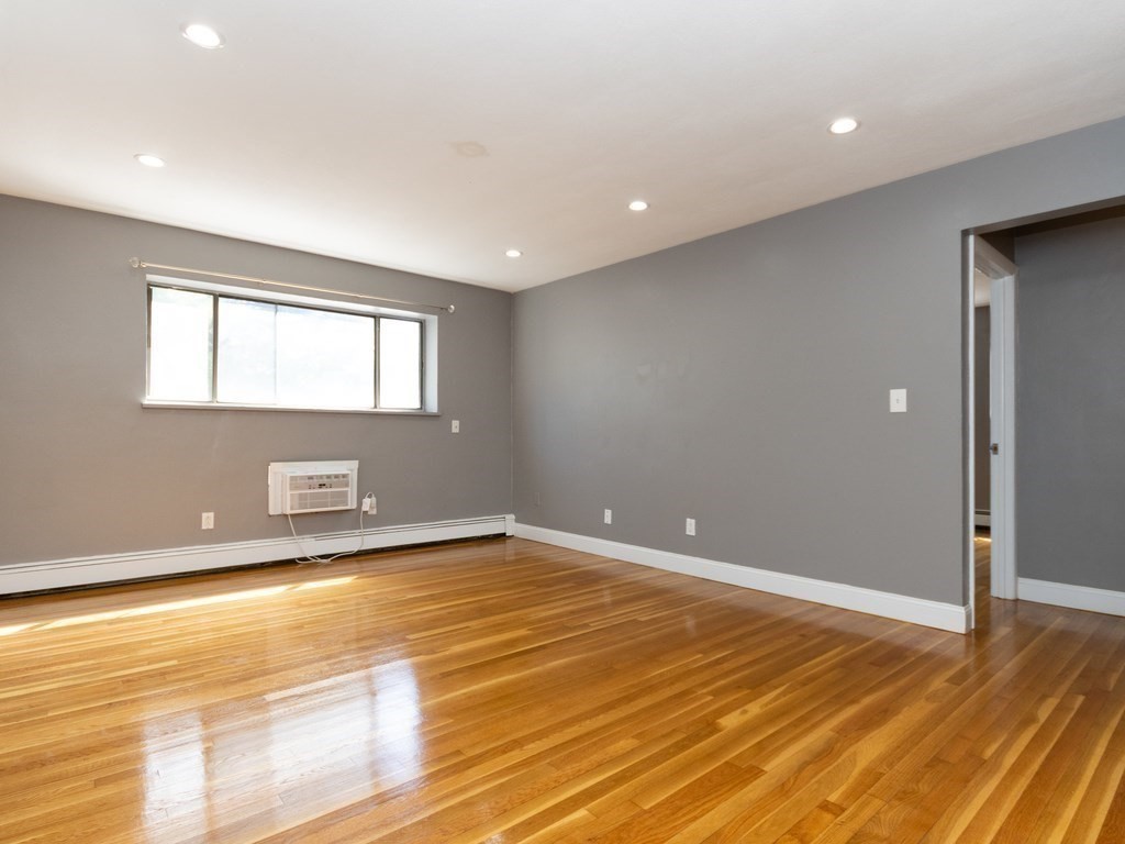 14 Riverside Street, Unit 14 Watertown, MA 02472 - Photo 4 of 23 Gallery Image 4