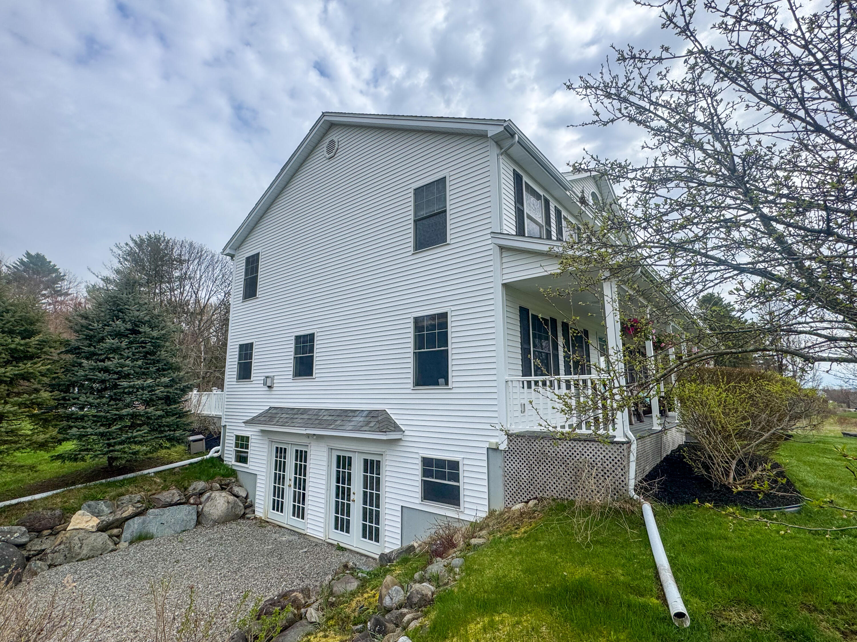 66 Foster Avenue Hampden, ME 04444 - Photo 7 of 51 IMG_6252