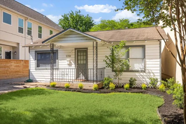 $2,650 | 5704 Darling Street, Houston, TX 77007