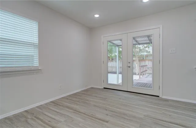 $2,650 | 5704 Darling Street, Houston, TX 77007