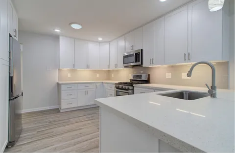 $2,650 | 5704 Darling Street, Houston, TX 77007