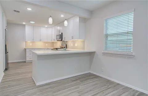 $2,650 | 5704 Darling Street, Houston, TX 77007