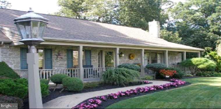 49 Field Lane Lititz, PA 17543 - Photo 1 of 6