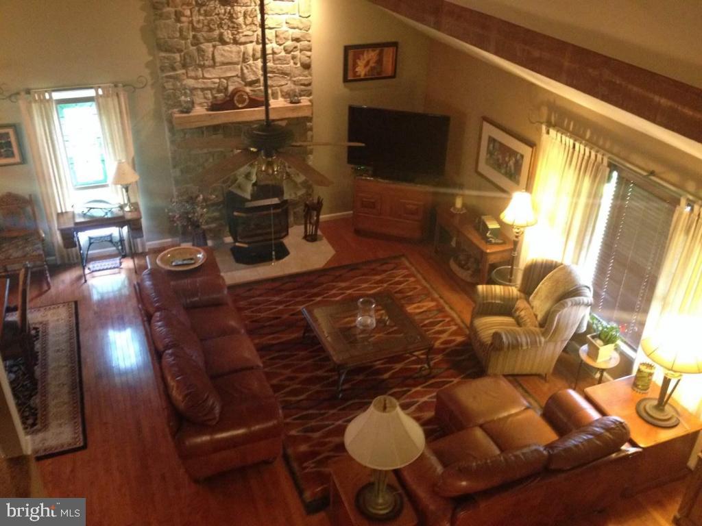 49 Field Lane Lititz, PA 17543 - Photo 2 of 6