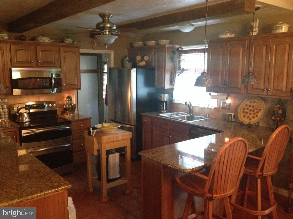 49 Field Lane Lititz, PA 17543 - Photo 4 of 6