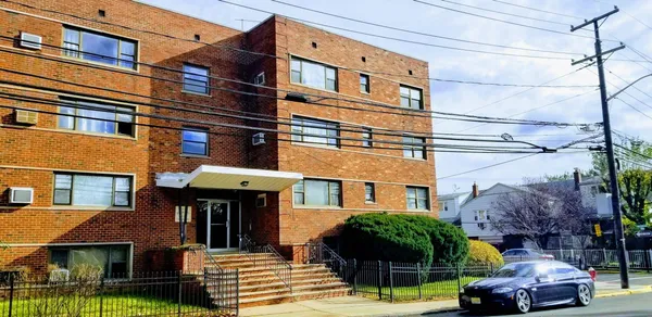 $2,650 | 204 Woodcliff Avenue, Unit A3, North Bergen, NJ 07047