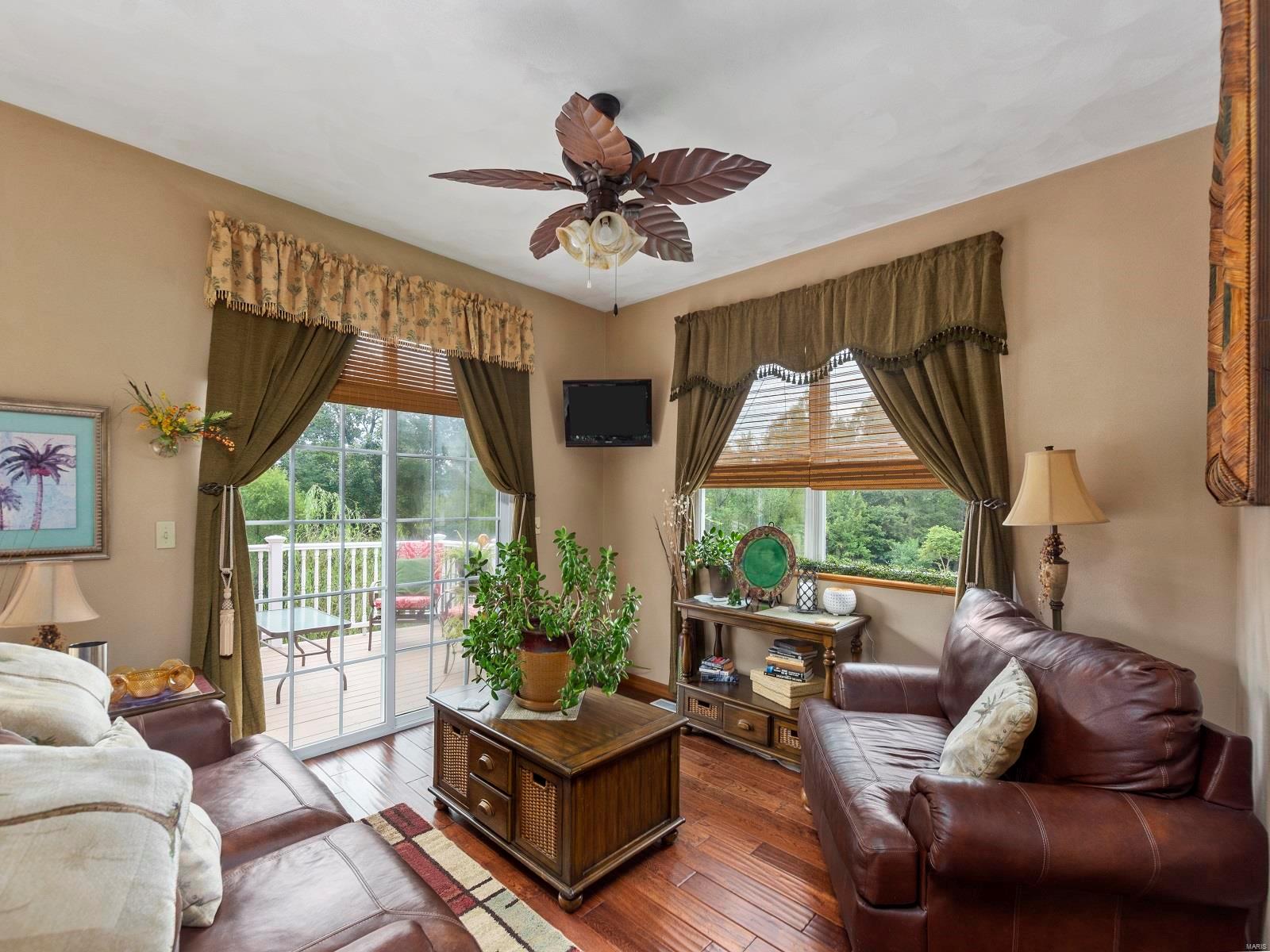 205 Paul Place Lebanon, IL 62254 - Photo 13 of 64