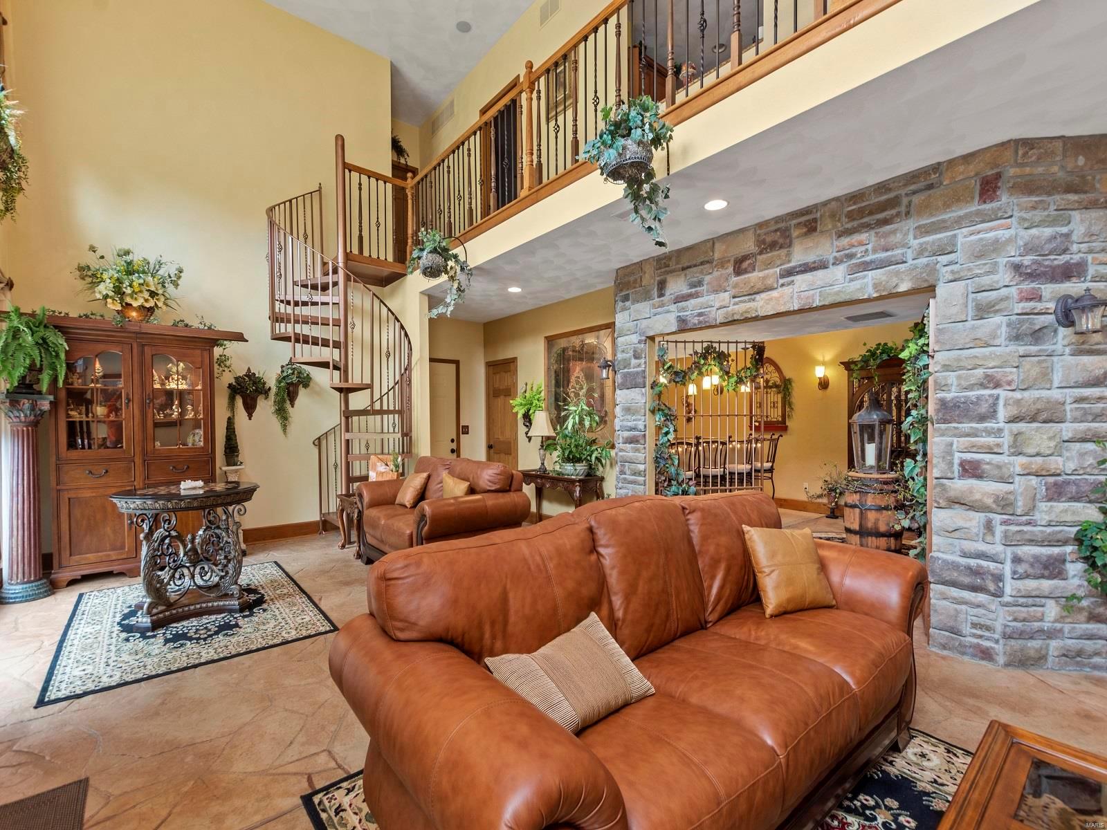 205 Paul Place Lebanon, IL 62254 - Photo 14 of 64