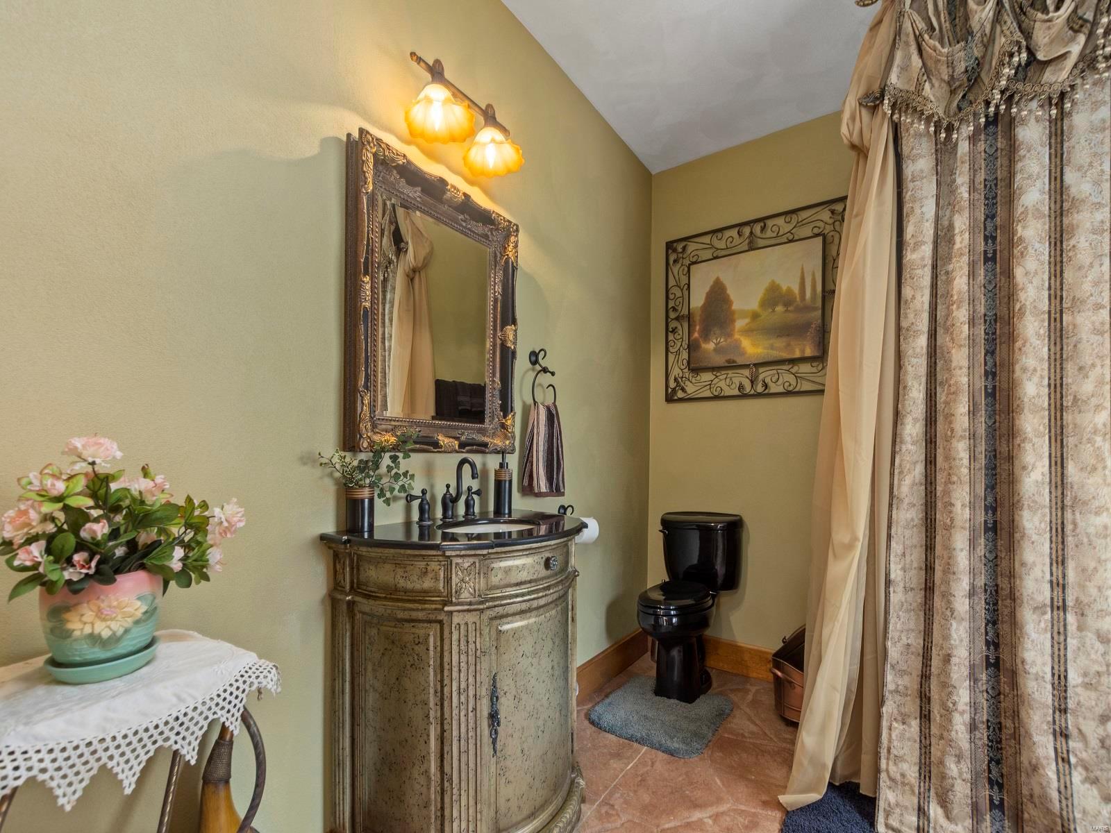 205 Paul Place Lebanon, IL 62254 - Photo 20 of 64