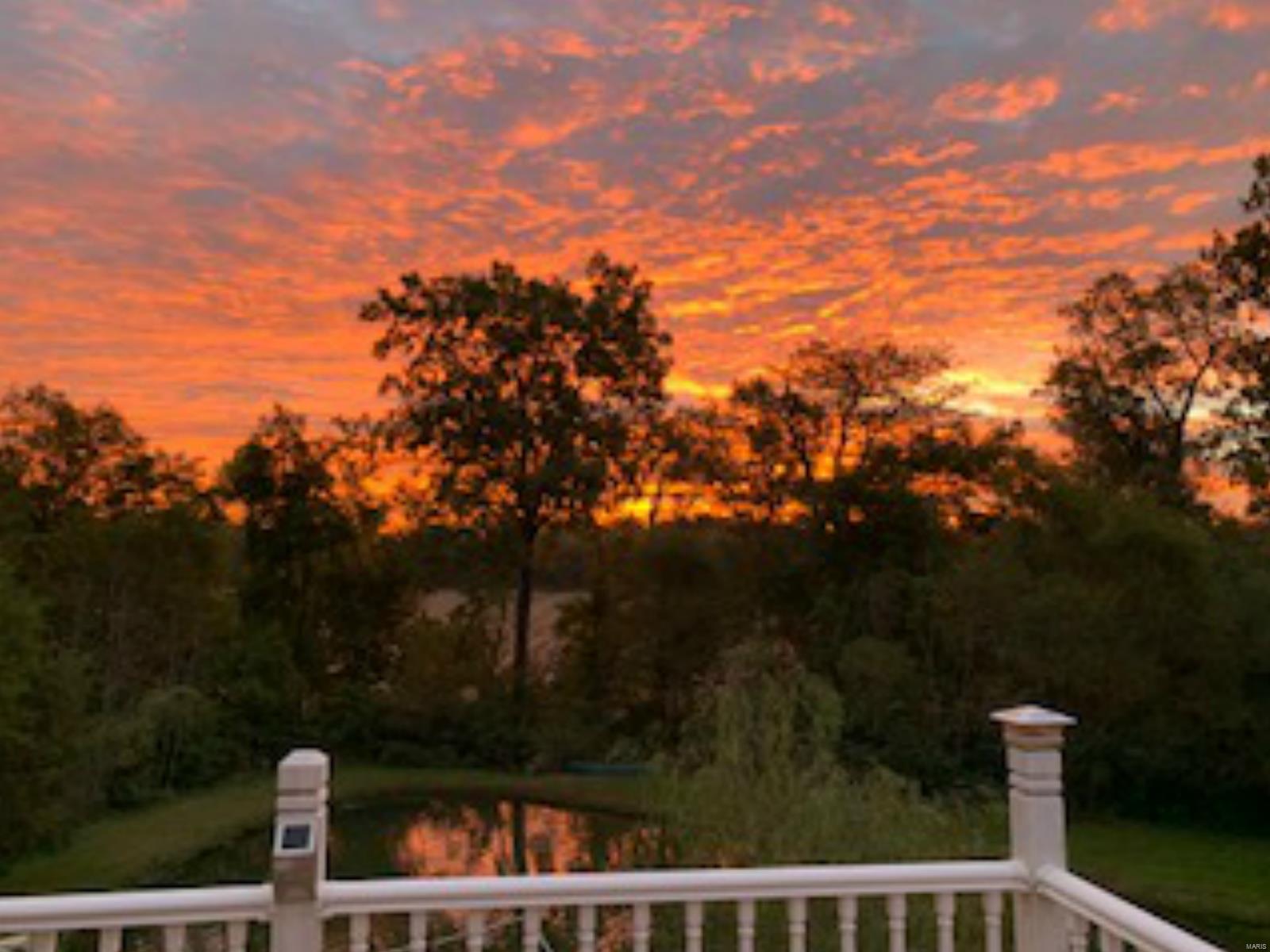 205 Paul Place Lebanon, IL 62254 - Photo 3 of 64