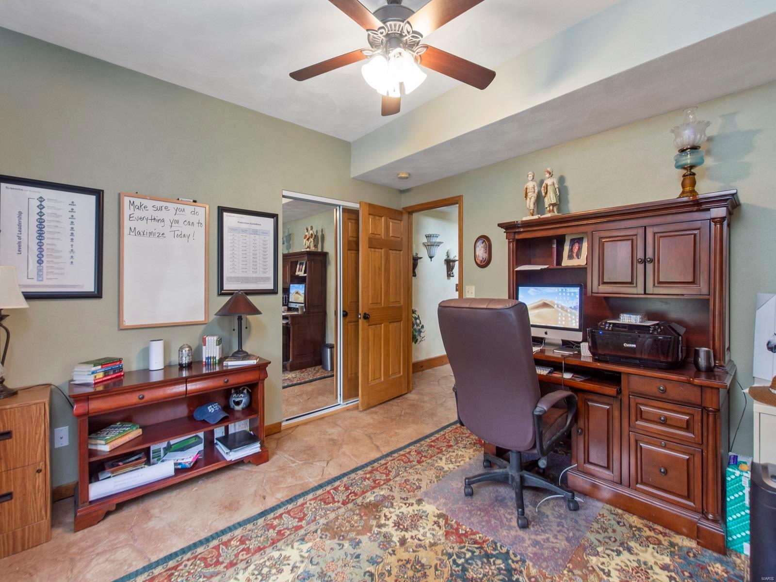 205 Paul Place Lebanon, IL 62254 - Photo 21 of 64