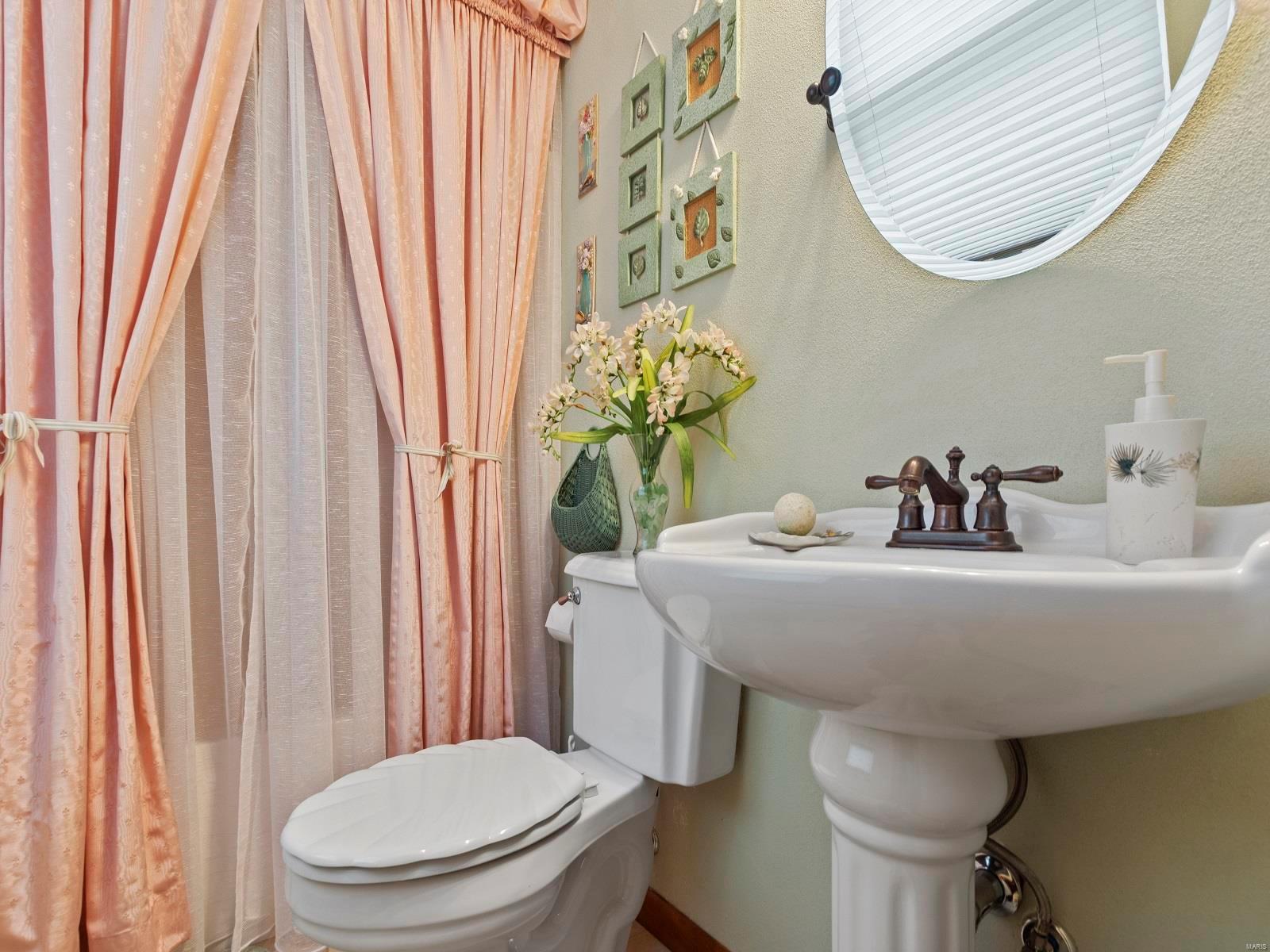 205 Paul Place Lebanon, IL 62254 - Photo 40 of 64