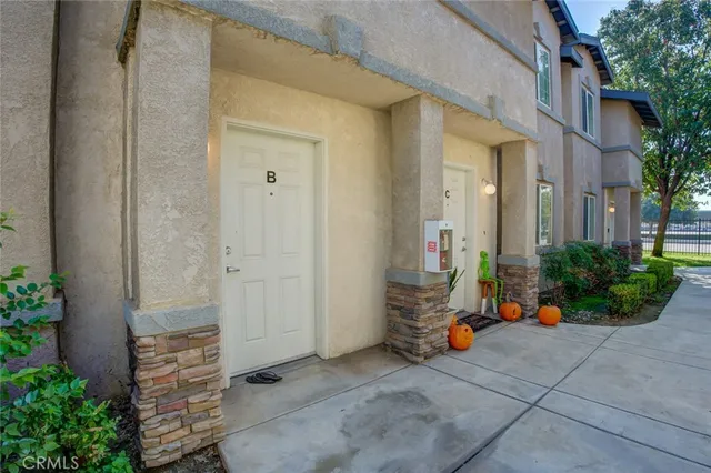 a view of outdoor space and garden
