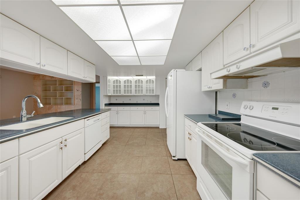 931 Bal Harbor Boulevard Punta Gorda, FL 33950 - Photo 13 of 45