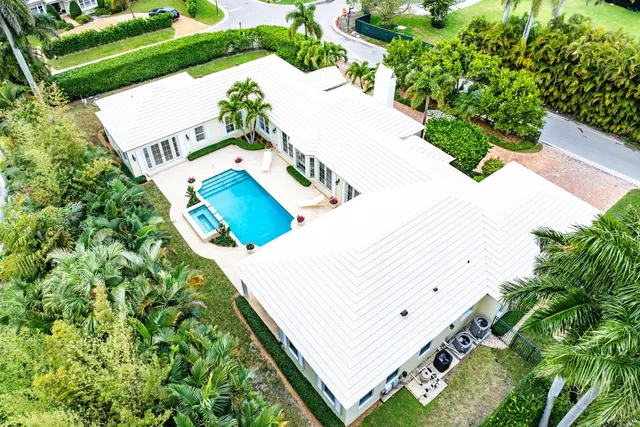 $7,990,000 | 450 Banyan Road, Gulf Stream, FL 33483