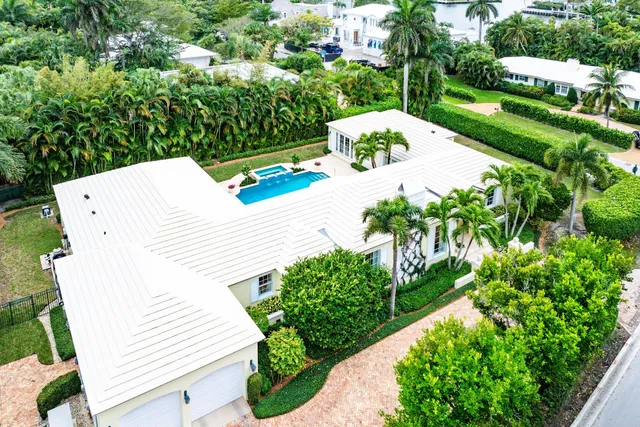 $7,990,000 | 450 Banyan Road, Gulf Stream, FL 33483