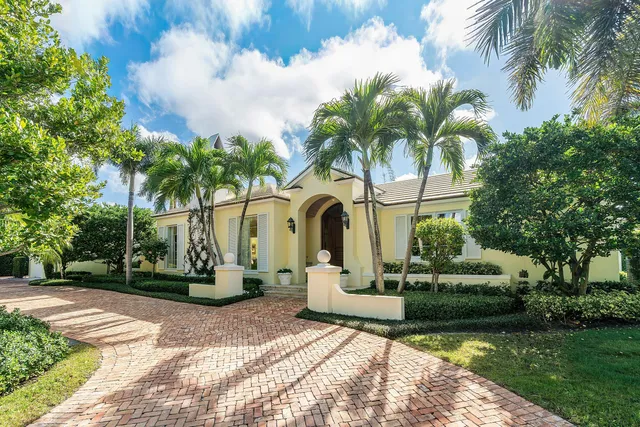 $7,990,000 | 450 Banyan Road, Gulf Stream, FL 33483