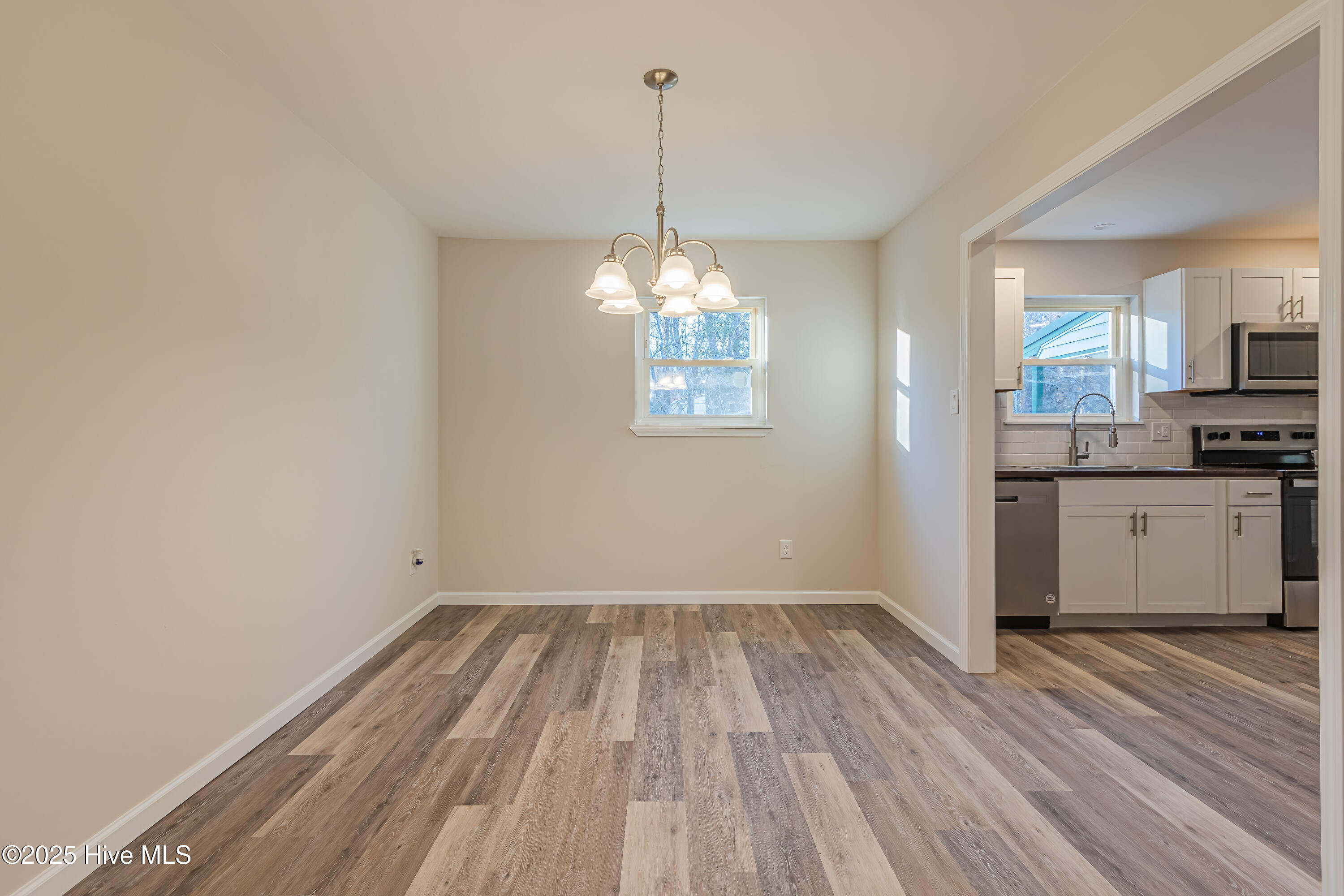 138 Balsam Road Jacksonville, NC 28546 - Photo 8 of 62 Formal dining area