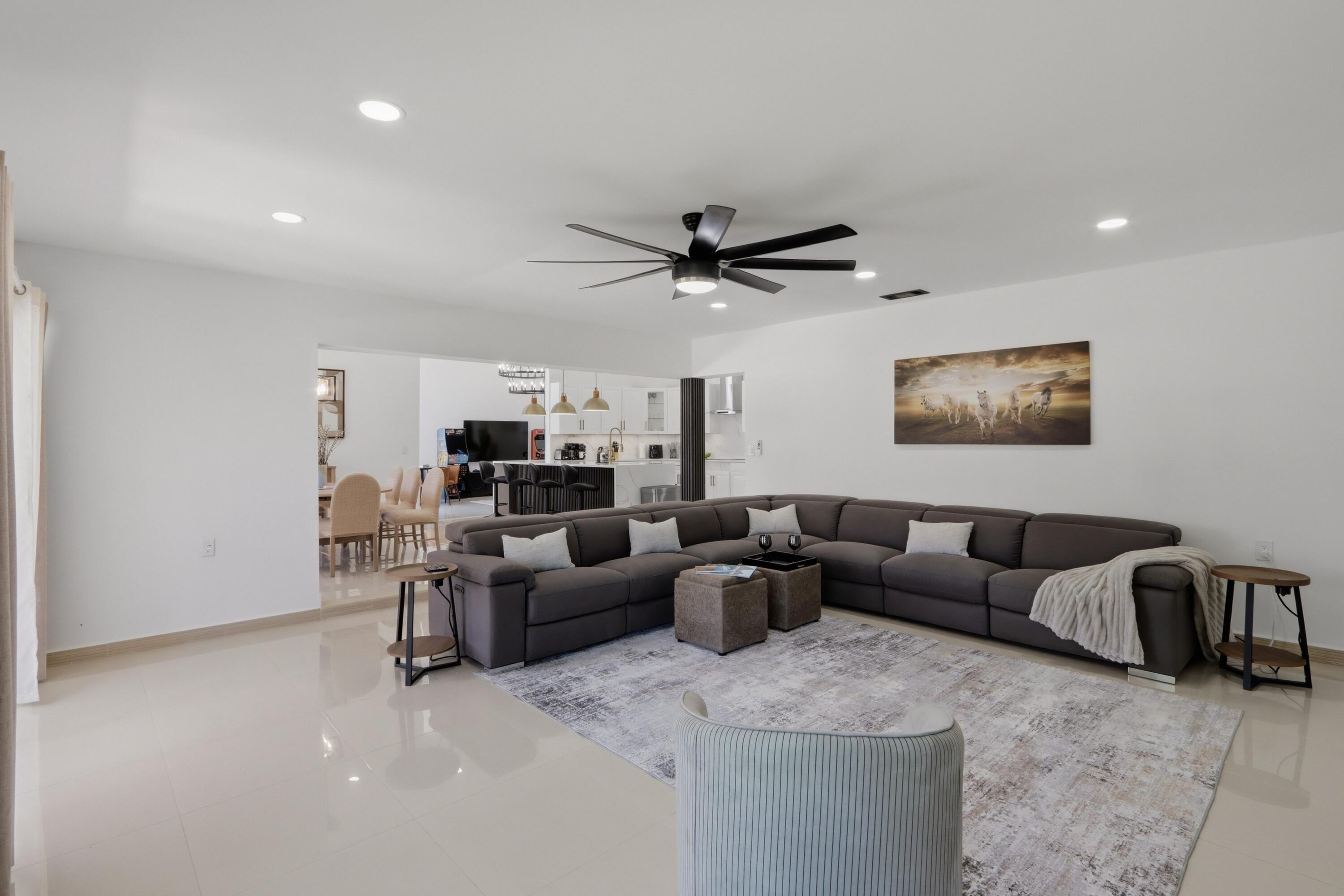 12725 Kingsway Road Wellington, FL 33414 - Photo 14 of 33 027-054-Family Room-4200x2800
