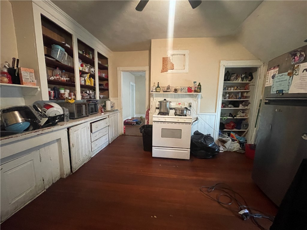 340 Orms Street Providence, RI 02908 - Photo 13 of 19