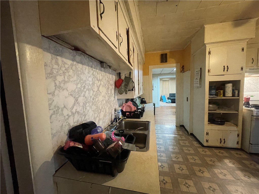 340 Orms Street Providence, RI 02908 - Photo 15 of 19