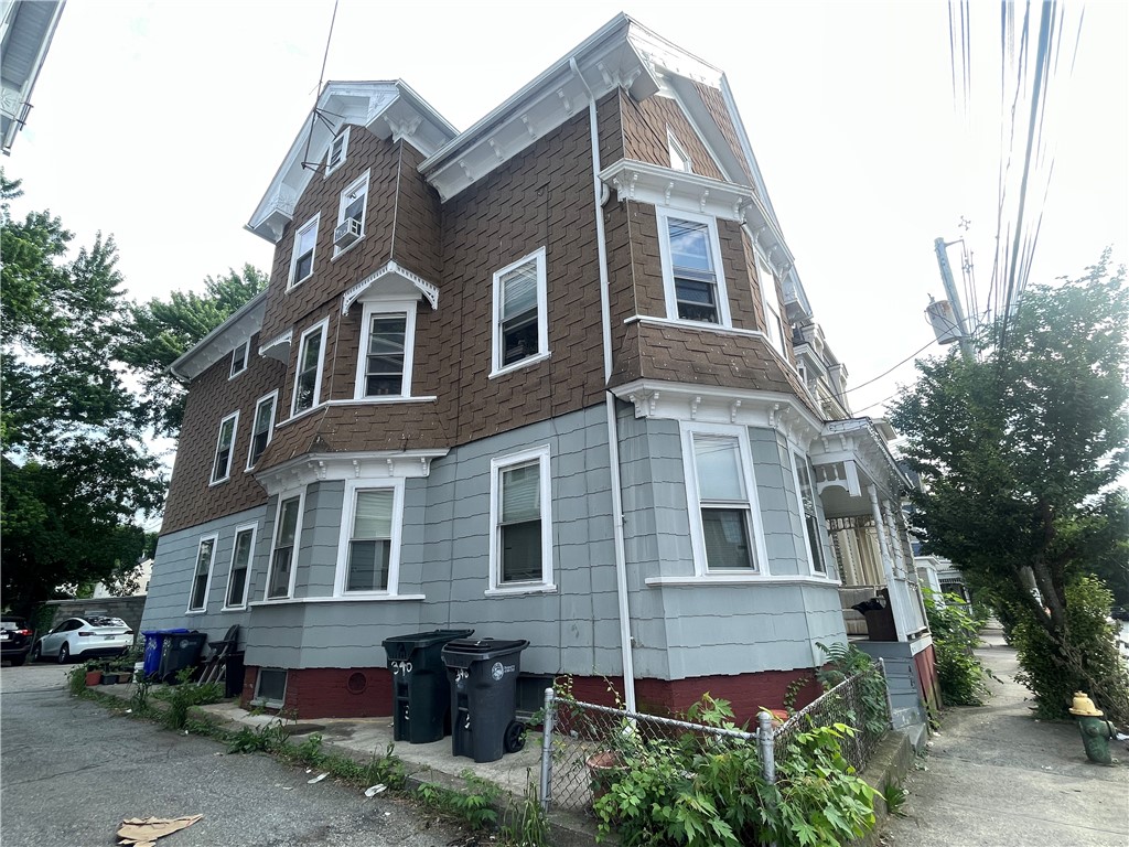 340 Orms Street Providence, RI 02908 - Photo 4 of 19