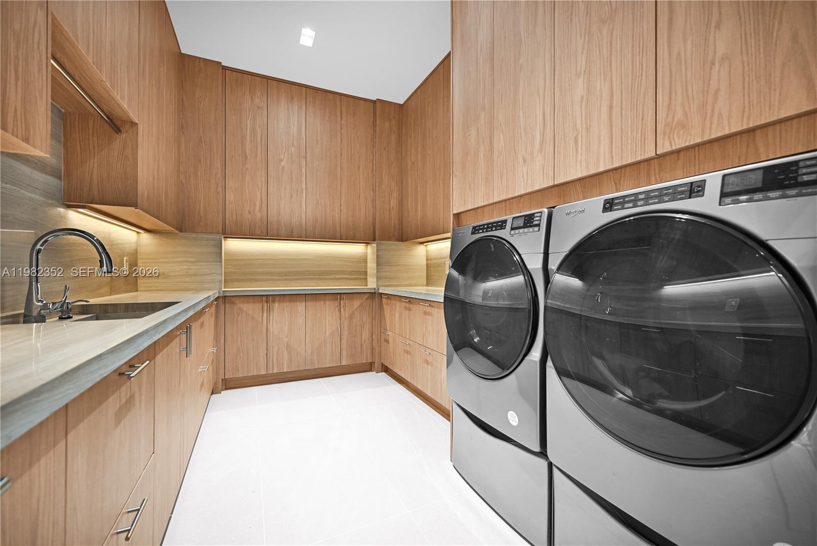 2905 Paddock Road Weston, FL 33331 - Photo 40 of 43