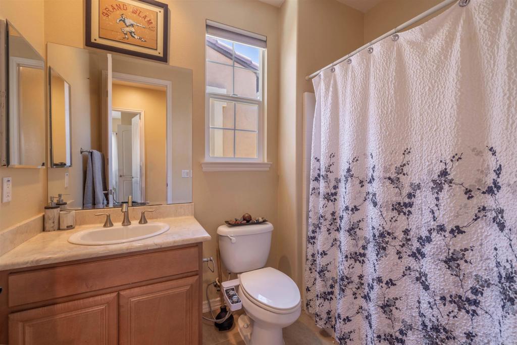 19506 Arcata Road Apple Valley, CA 92307 - Photo 19 of 34 Private full bathroom offering comfort and convenience with a well-appointed layout