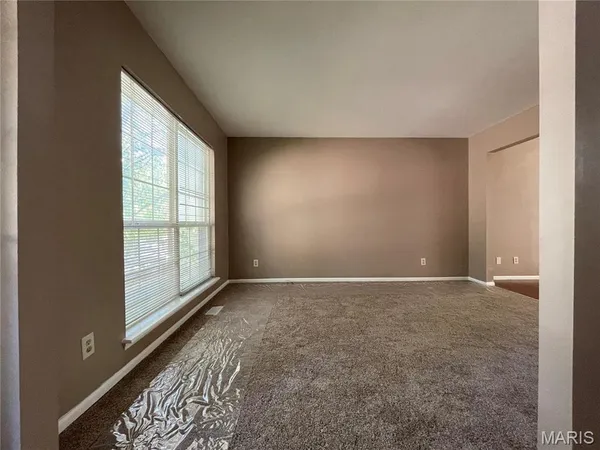$2,900 | 636 Canary Estates Drive, Ballwin, MO 63021