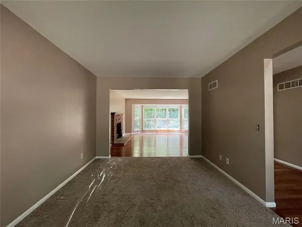 $2,900 | 636 Canary Estates Drive, Ballwin, MO 63021