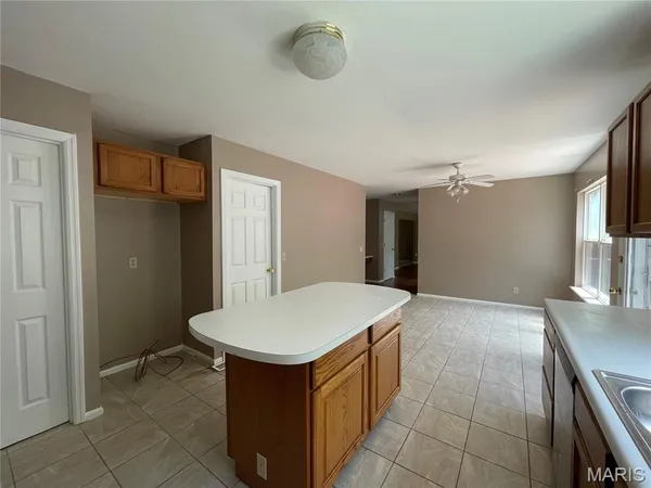 $2,900 | 636 Canary Estates Drive, Ballwin, MO 63021