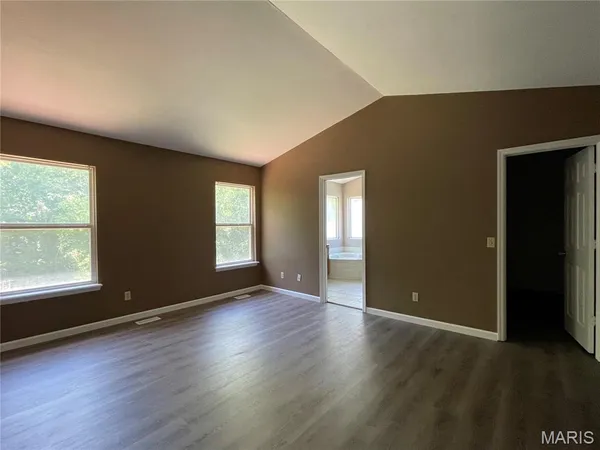 $2,900 | 636 Canary Estates Drive, Ballwin, MO 63021