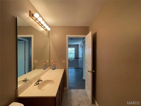$2,900 | 636 Canary Estates Drive, Ballwin, MO 63021