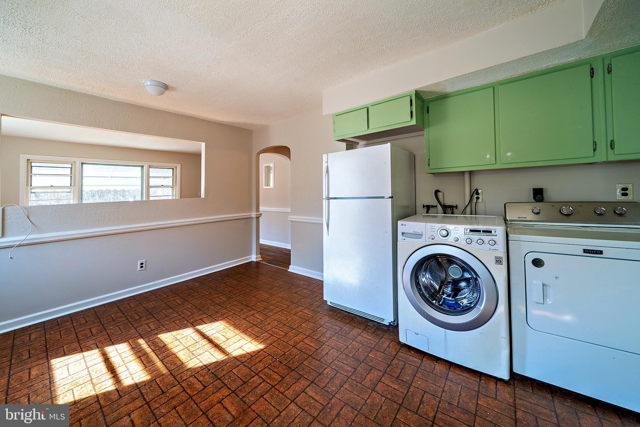 321 Wynnewood Road Ewing, NJ 08628 - Photo 12 of 31 a utility room with dryer and washer