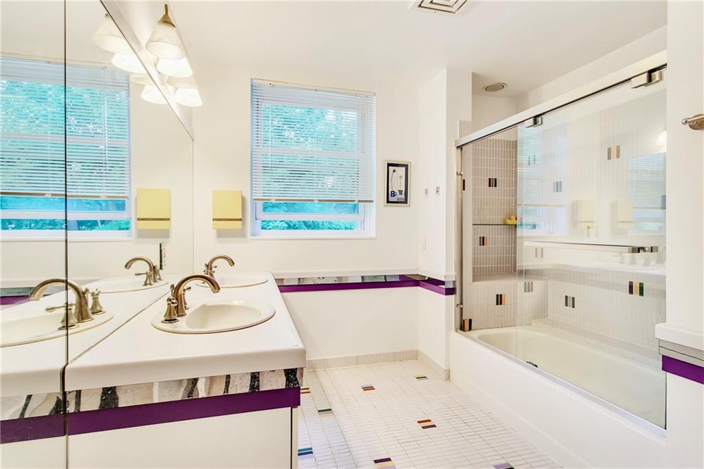 6320 Darlington Road Pittsburgh, PA 15217 - Photo 13 of 22 Gallery Image 13