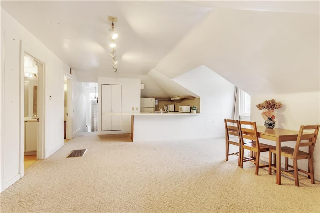 6320 Darlington Road Pittsburgh, PA 15217 - Photo 15 of 22 Gallery Image 15