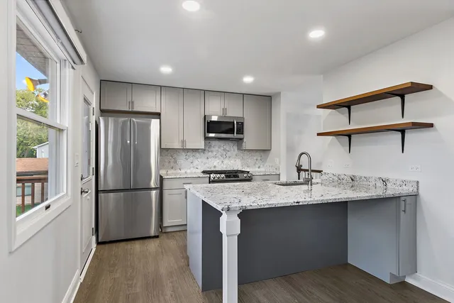 $515,000 | 530 Ramblewood Court, Lake Zurich, IL 60047